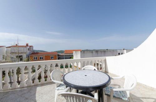 Pirovac Apartment | Apartments Mime only Family