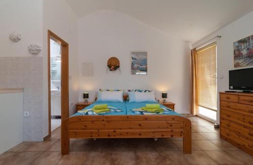 Pucisca Apartment | Apartments Mira