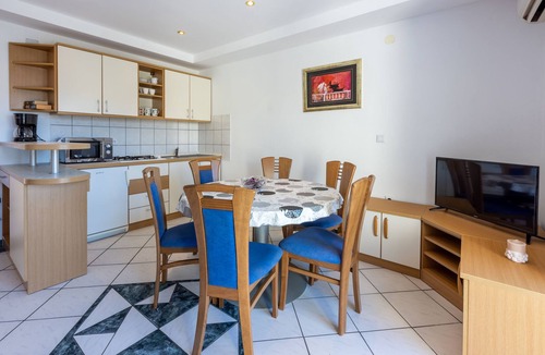 Grizane Apartment | Apartments Neven (62696-A1) - Grižane