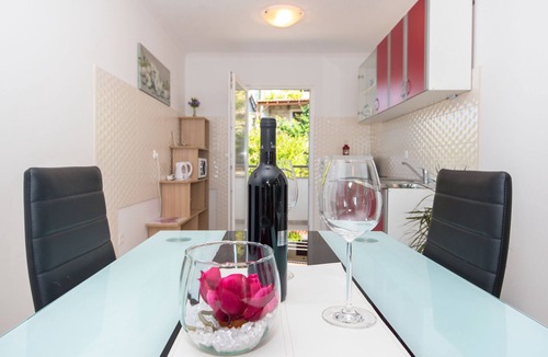 Igrane Apartment | Apartments Nina & Mili (78581-A2) - Igrane