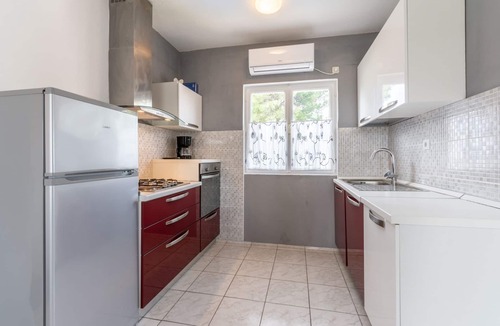 Cove Makarac (Milna) Apartment | Apartments Paradise Bay-Two Bedroom Apartment with Terrace (A1)