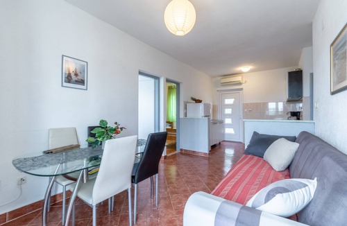 Cove Makarac (Milna) Apartment | Apartments Paradise Bay-Two Bedroom Apartment with Pool view (A2)