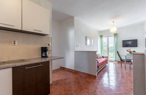 Cove Makarac (Milna) Apartment | Apartments Paradise Bay-Two Bedroom Apartment with Pool view (A2)
