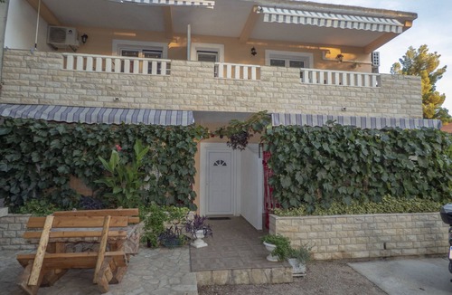 Ivan Dolac Apartment | Apartments Plaza
