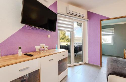 Donji Karin Apartment | Apartments Robi & Kristina - One Bedroom Apartment with Sea View A4