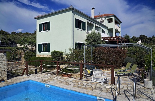 Maslinica Apartment | Apartments Toni (10299-A4) - Maslinica