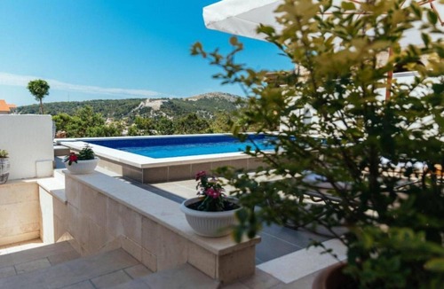 Hvar Apartment | Apartments Trogrlić - Comfort One-Bedroom Apartment with Balcony and Sea View