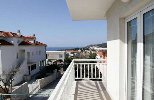 Hvar Apartment | Apartments Trogrlić - Two-Bedroom Apartment with Balcony and Sea View
