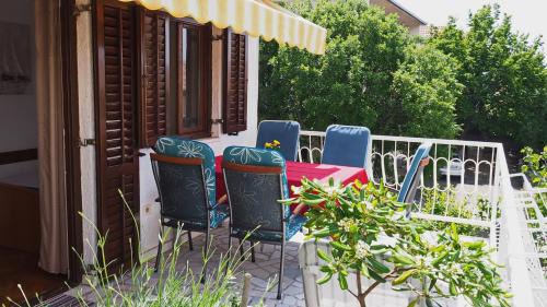 Klenovica Apartment | Apartments Valentinovo