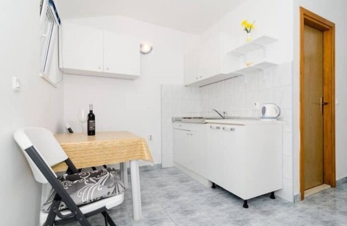 Orebic Apartment | Apartments Villa Ana Dingač- One Bedroom Apartment with Balcony and Sea View