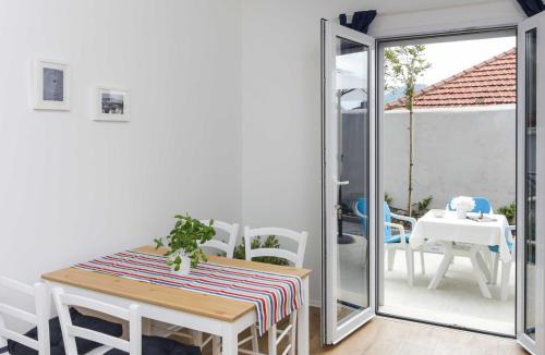 Gruz Apartment | Apartments Villa Karmen - Comfort One-Bedroom Apartment with Terrace Marine