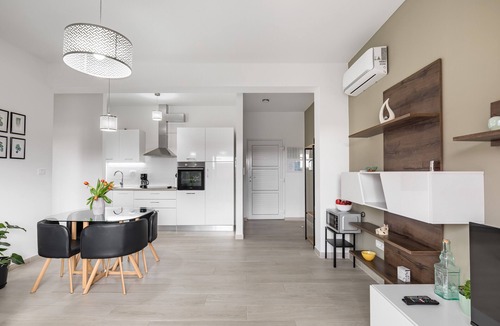 Solin Apartment | Apartments Villa Salona Sky - Deluxe One Bedroom Apartment with Balcony
