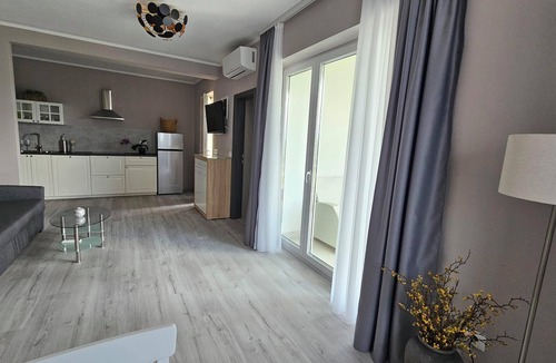 Matohanci Apartment | Apartments with Shared Pool Casa Bianca