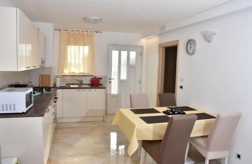 Vrvari Apartment | App Roko