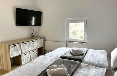 Kambresko House | Apple & Pear