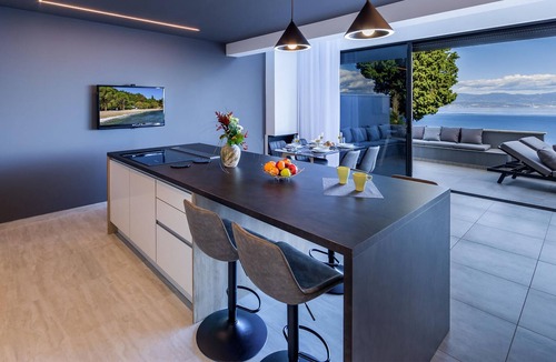 Medveja House | Are you looking for a particularly luxurious vacation home? Then this house might be the one for you