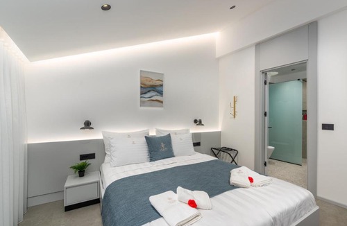 City Center Apartment | Arriba Rooms