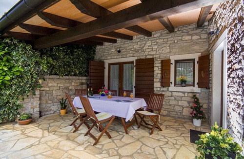 Krmed House | Autochthone Villa with Pool in Krmedn