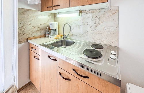 Rab Town Apartment | Awesome apartment in Supetarska Draga with WiFi