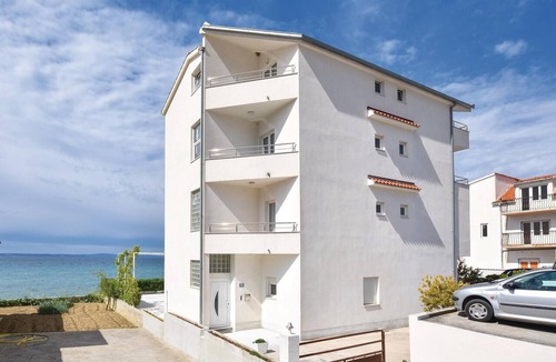 Podstrana Apartment | Awesome apartment in Podstrana with WiFi