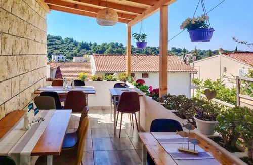 Krizna luka Apartment | Awesome apartment in Hvar with house sea view