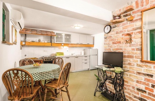 Lovran Apartment | Awesome Apartment In Lovran With Wifi