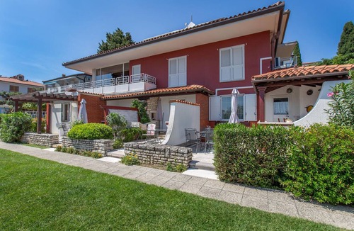 Portoroz Apartment | Awesome apartment in Portoroz with house sea view