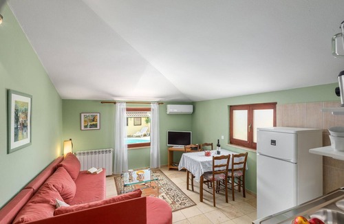 Kukci Apartment | Awesome apartment in Porec