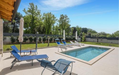 Gulici Apartment | Awesome Apartment In Porec With Wifi