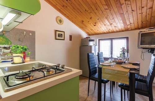 Pomer Apartment | Awesome apartment in Pula with house sea view