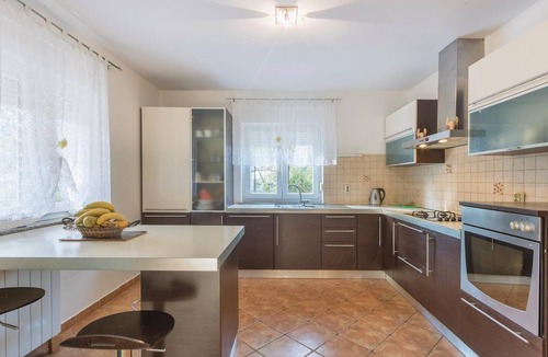Valdebek Apartment | Awesome apartment in Pula with swimming pool