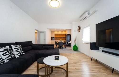 Skabrnja Apartment | Awesome apartment in Skabrnja