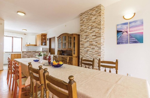 Stinjan Apartment | Awesome apartment in Stinjan