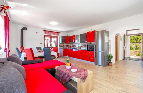 Viskovo Apartment | Awesome Apartment In Viskovo With Wifi