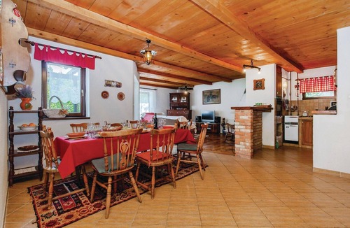 Breze House | Awesome home in Breze with WiFi