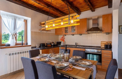 Cabrunici House | Awesome home in Cabrunici