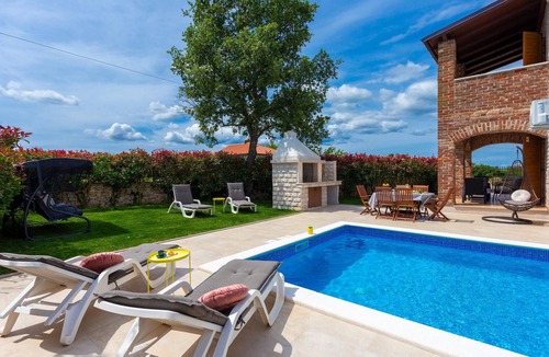 Cabrunici House | Awesome home in Cabrunici