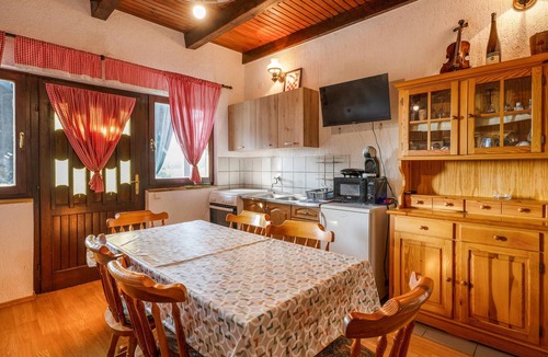 Donja Stubica House | Awesome home in Donja Stubica
