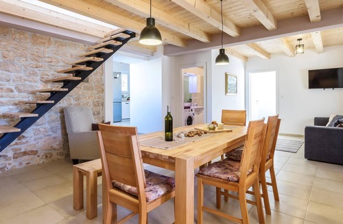 Cokuni House | Awesome home in Duga Uvala