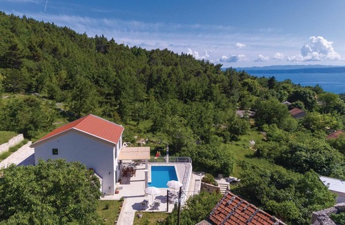 Tucepi House | Awesome home in Gornje Tucepi