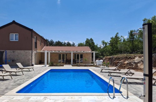 Grubine House | Awesome home in Grubine