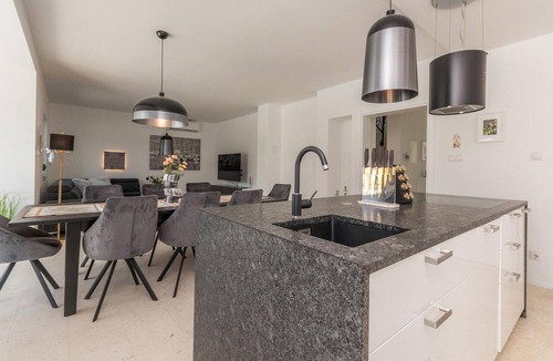 Polaca House | Awesome home in Donja Jagodnja