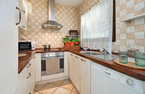 Lepajci House | Awesome home in Gornja Pacetina with sauna