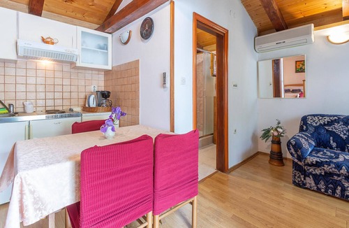 Kanfanar House | Awesome home in Kanfanar with WiFi