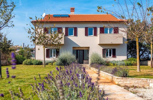 Krmed House | Awesome home in Krmed