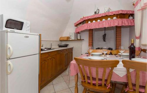 Bartici House | Awesome Home In Labin