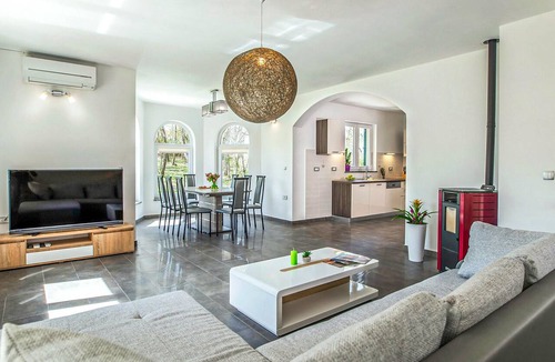 Kapelica House | Awesome home in Labin
