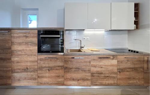 Liznjan House | Awesome Home In Liznjan