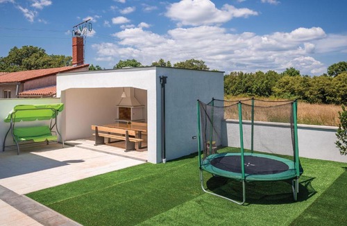 Loborika House | Awesome Home In Loborika