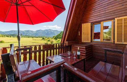 Lovinac House | Awesome home in Lovinac